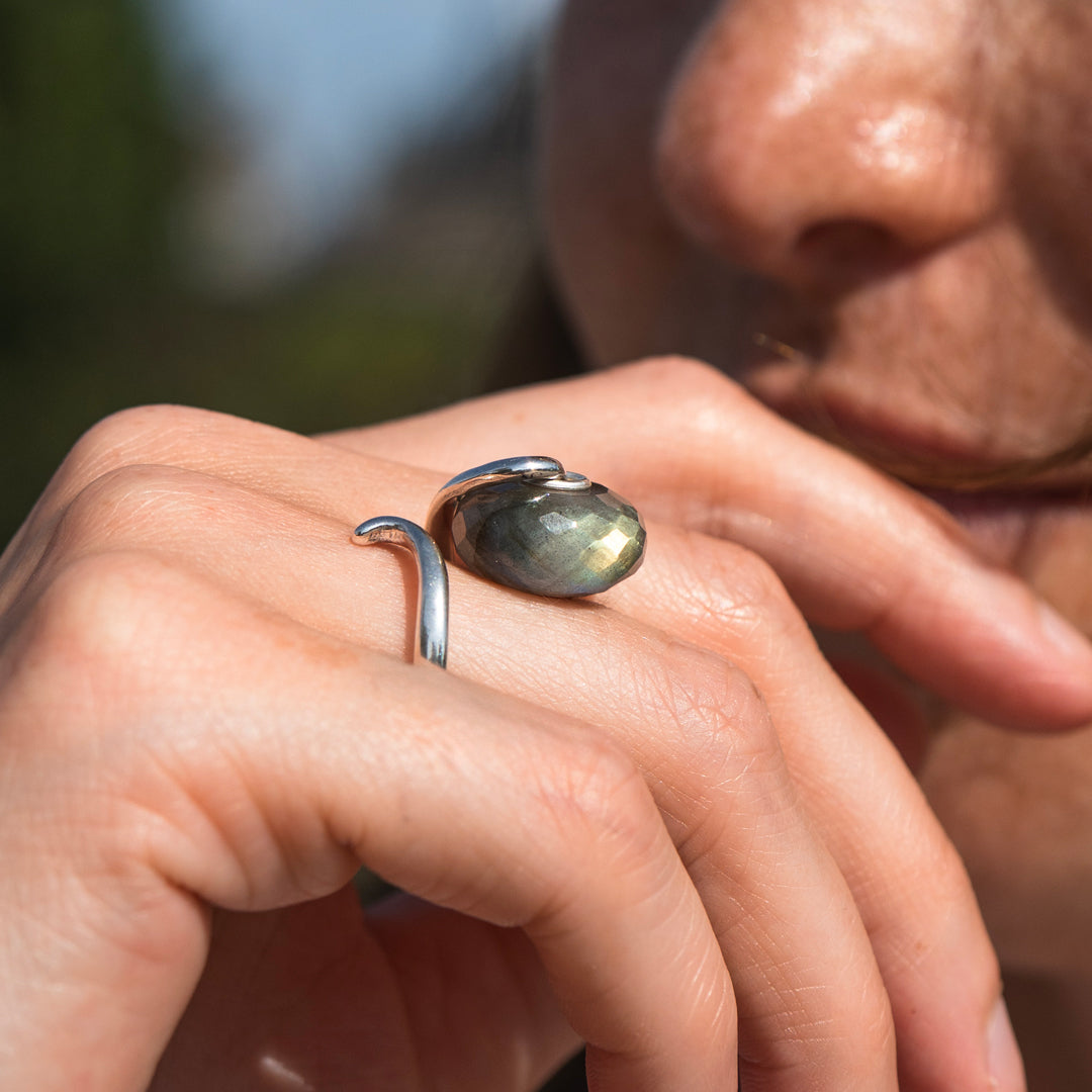 Labradorite Elegant Fantasy Ring